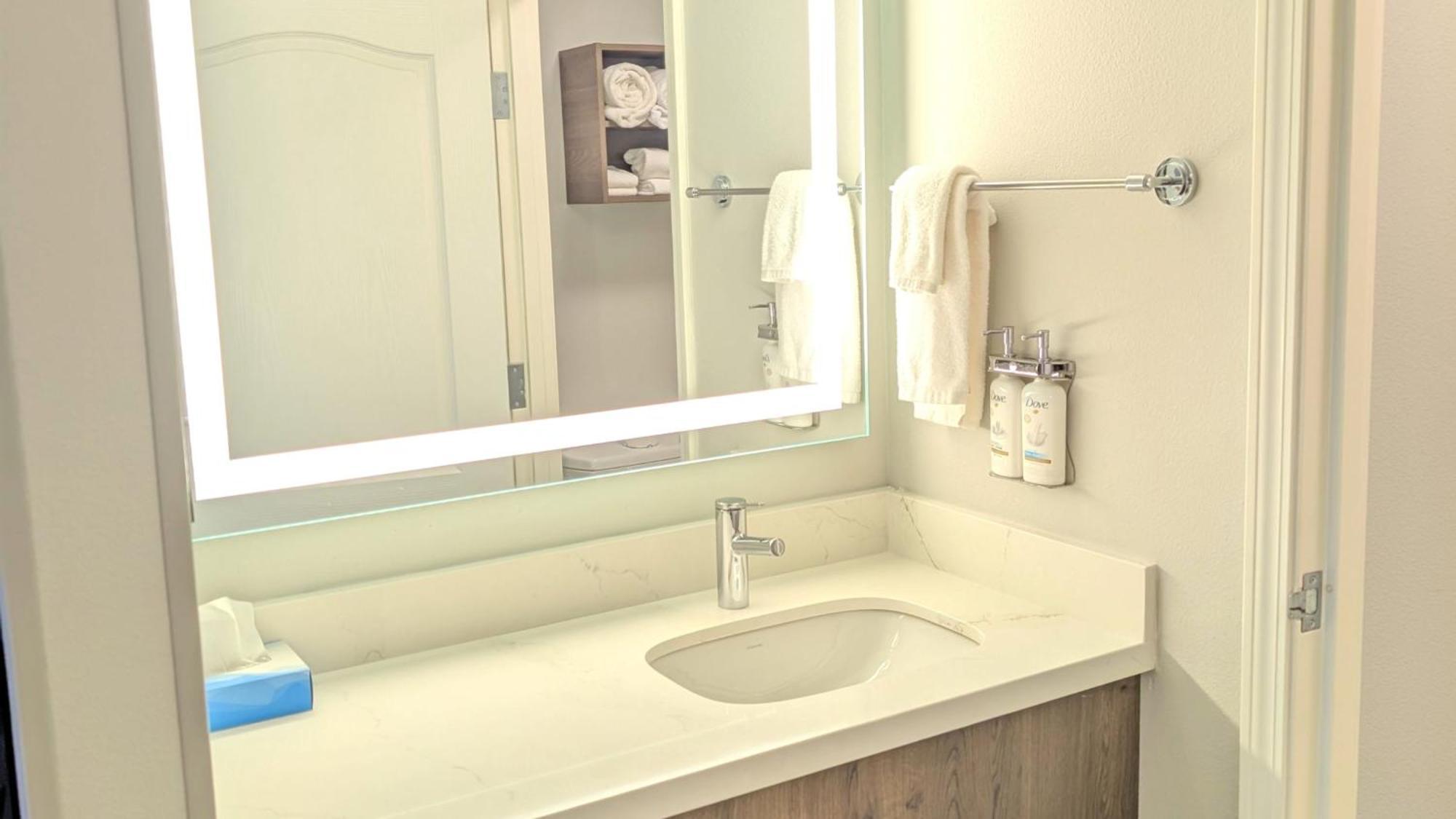 Staybridge Suites Bismarck By Ihg Buitenkant foto
